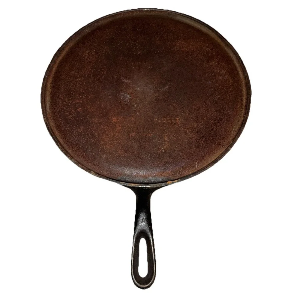 Vintage Cast Iron Round 10 1/4